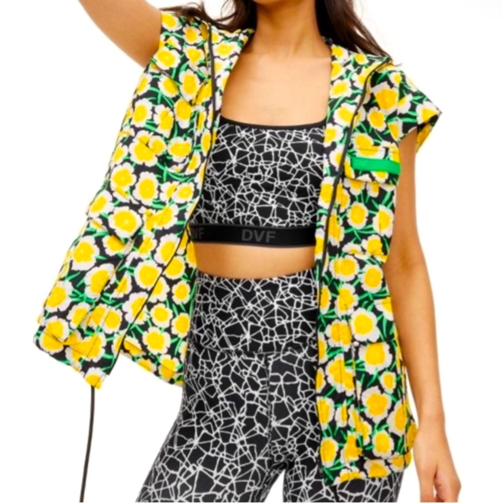 DVFxTarget Diane Von Furstenberg Nylon Packable Poppy Hooded Vest Floral XS NWT